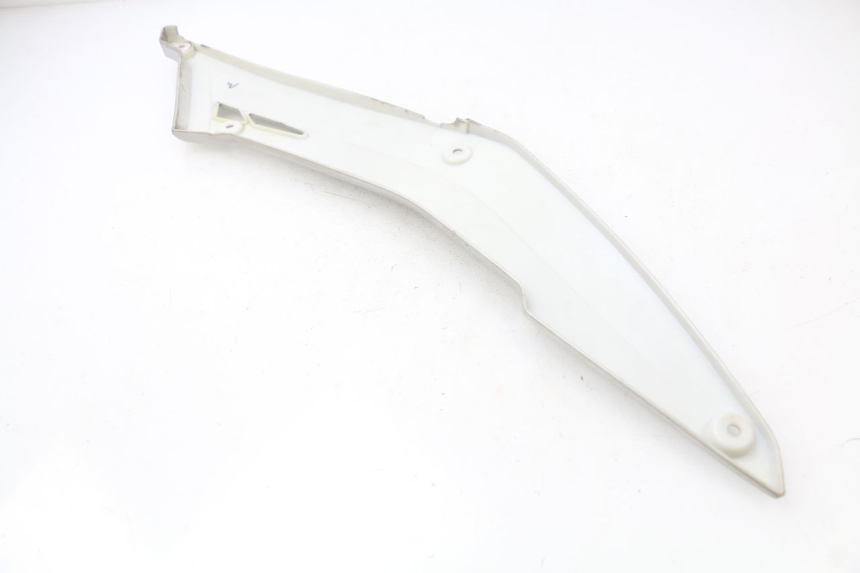 photo de LEFT MIDDLE FLOOR PANEL RAZZO STEED 125 (2012 - 2018) - Zoom on usage condition