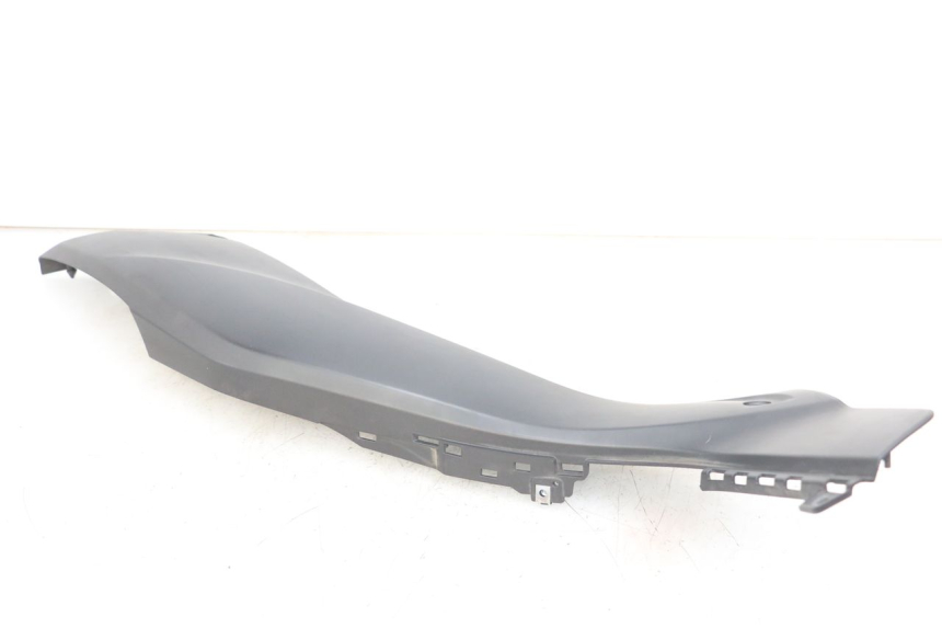 photo de LEFT FOOTREST BRACKET YAMAHA XMAX X-MAX ABS 125 (2017 - 2020) - Technical close-up