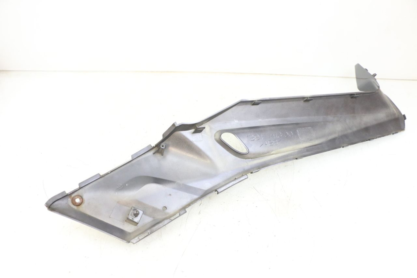 photo de LEFT FOOTREST BRACKET YAMAHA XMAX X-MAX 125 (2006 - 2009) - Component detail