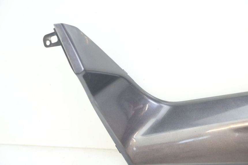 photo de LEFT FOOTREST BRACKET YAMAHA XMAX X-MAX 125 (2006 - 2009) - Distinctive features