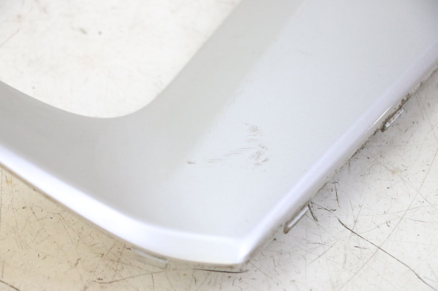 photo de LEFT MIDDLE FLOOR PANEL YAMAHA X-MAX XMAX 250 (2006 - 2009) - Supplementary product photo