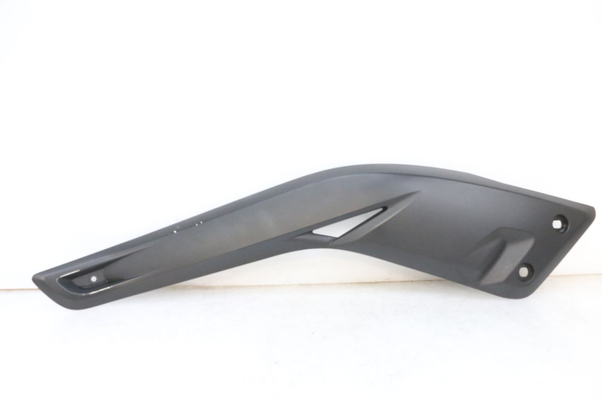 photo de LEFT MIDDLE FLOOR PANEL YAMAHA X-MAX XMAX 125 (2010 - 2013) - Main view