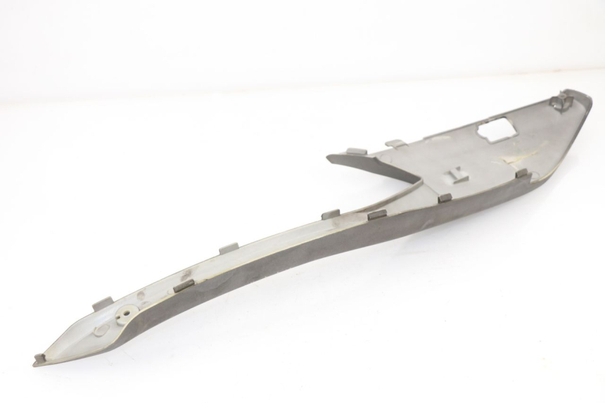 photo de LEFT MIDDLE FLOOR PANEL KYMCO XCITING 500 (2007 - 2010) - Zoom on usage condition