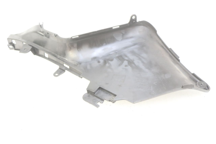 photo de LEFT FOOTREST BRACKET YAMAHA XP T-MAX TMAX ABS 500 (2004 - 2007) - Zoom on usage condition