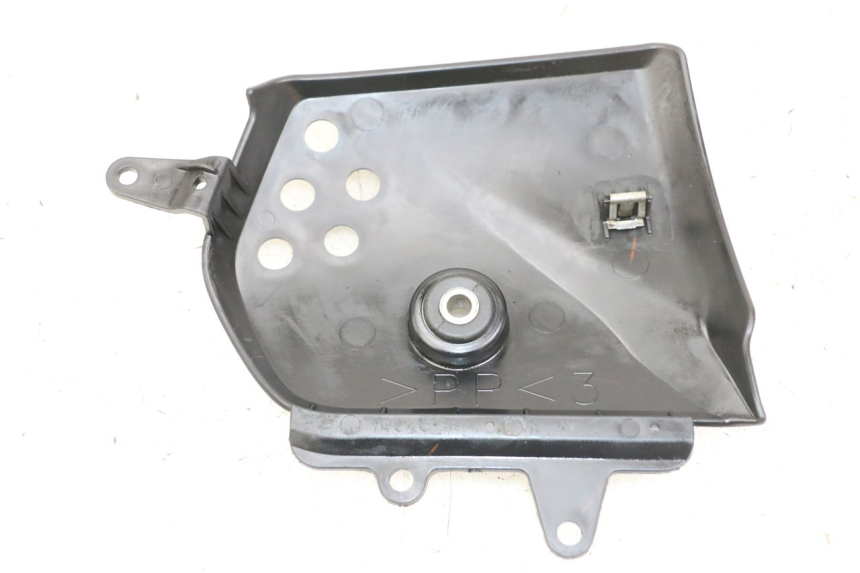 photo de LEFT MIDDLE FLOOR PANEL YAMAHA XJ6 ABS 600 (2008 - 2016) - Component detail