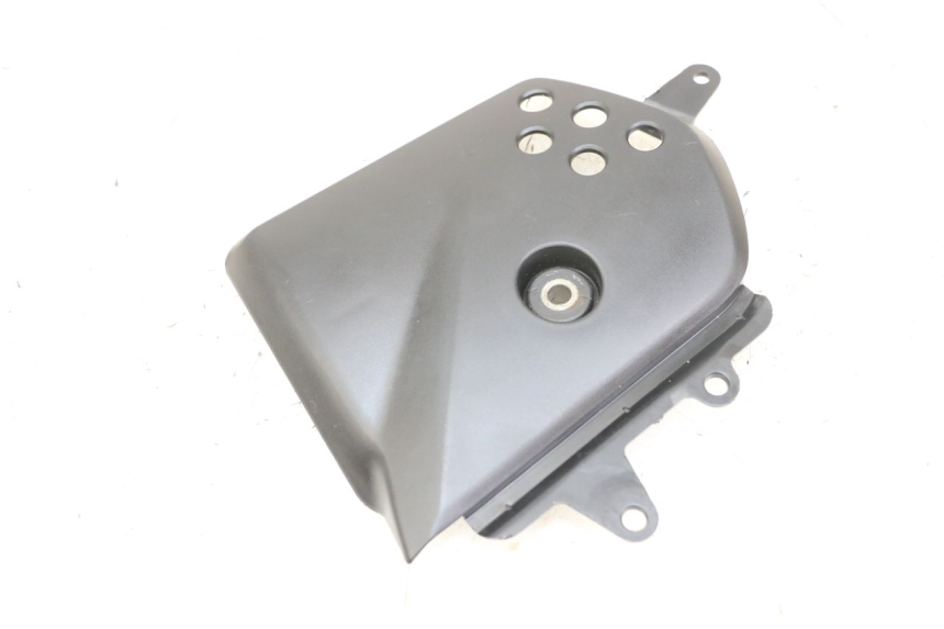 photo de LEFT MIDDLE FLOOR PANEL YAMAHA XJ6 ABS 600 (2008 - 2016) - Zoom on usage condition