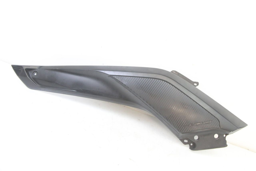 photo de LEFT MIDDLE FLOOR PANEL YAMAHA YP X-MAX XMAX 400 (2014 - 2017) - Main view