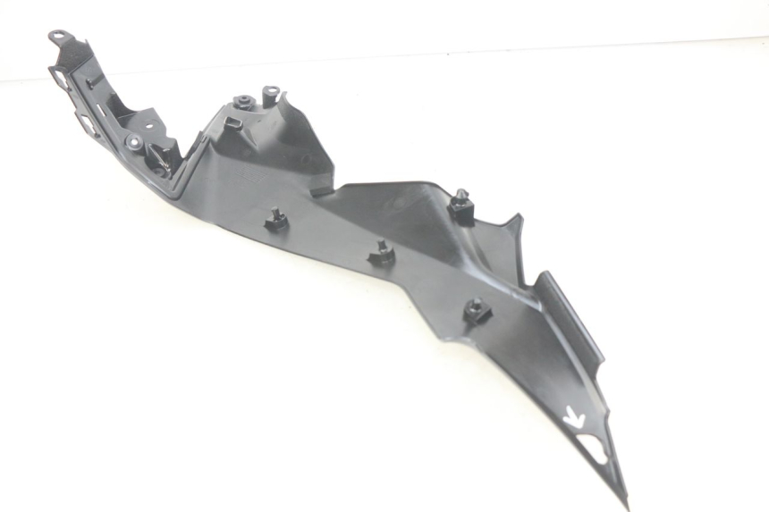 photo de LEFT FOOTREST BRACKET KAWASAKI Z 650 (2016 - 2019) - Alternative perspective