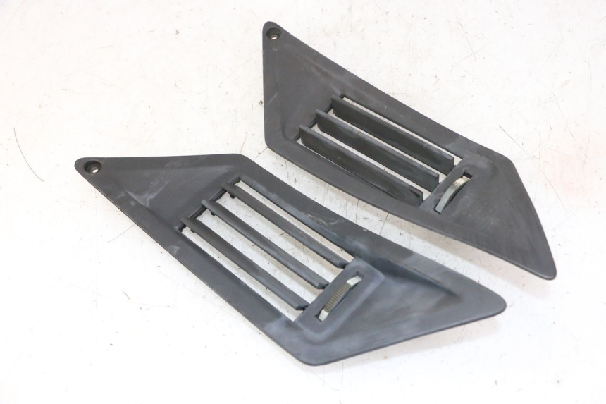 photo de MIDDLE FLOOR PANEL GILERA NEXUS 300 (2008 - 2013) - Alternative perspective