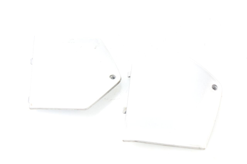 photo de MIDDLE FLOOR PANEL PIAGGIO MP3 125 (2006 - 2014) - Component detail