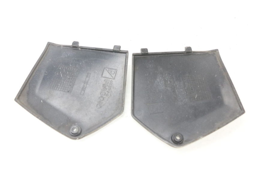 photo de MIDDLE FLOOR PANEL PIAGGIO MP3 125 (2006 - 2014) - Zoom on usage condition