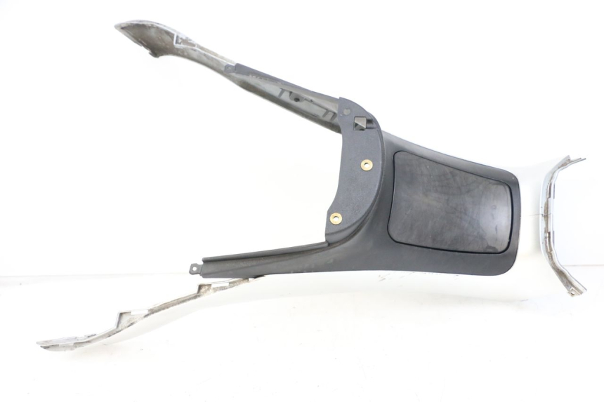 photo de MIDDLE FLOOR PANEL PIAGGIO MP3 125 (2006 - 2014) - Component detail