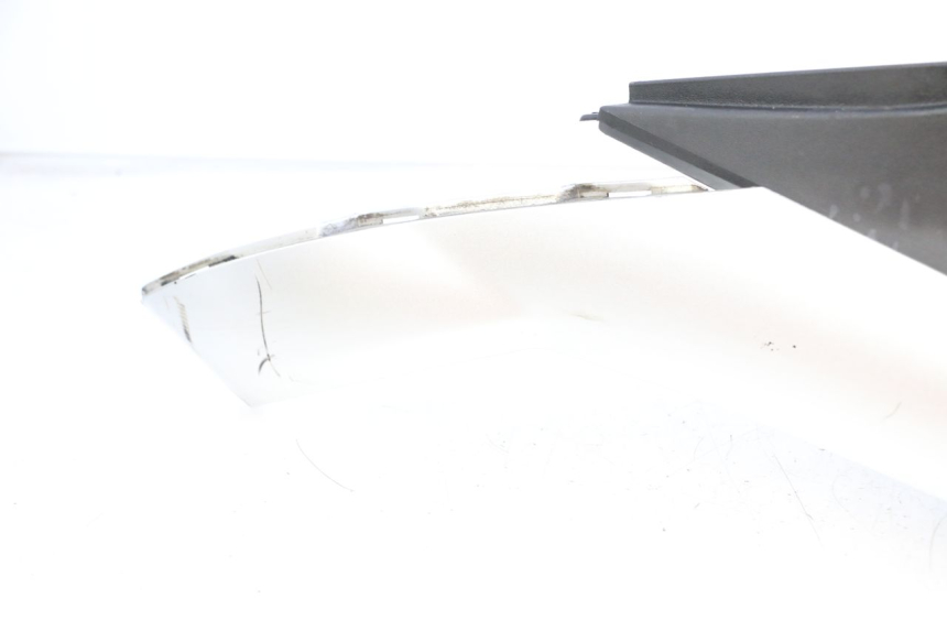 photo de MIDDLE FLOOR PANEL PIAGGIO MP3 125 (2006 - 2014) - Product overview