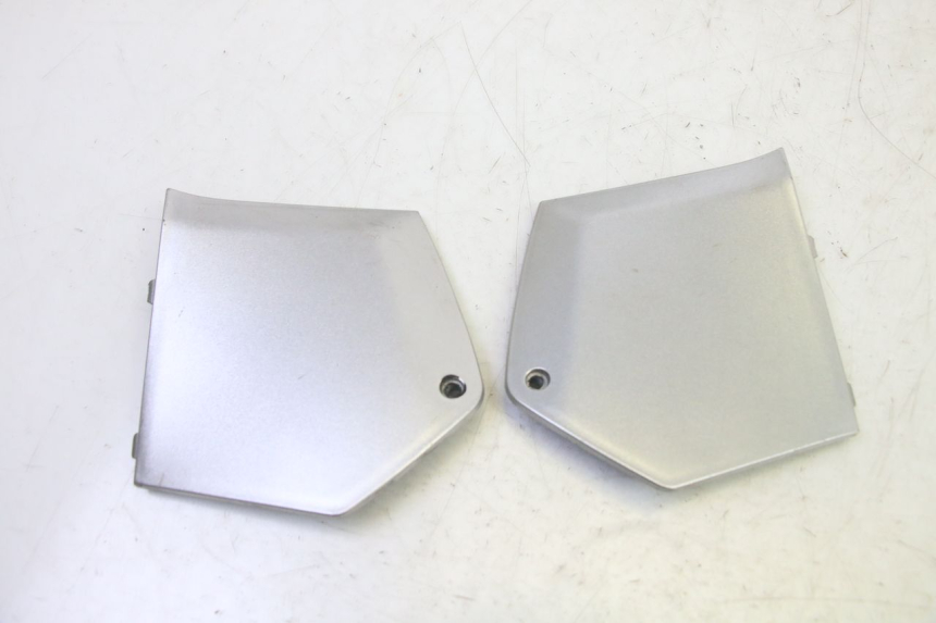 photo de MIDDLE FLOOR PANEL PIAGGIO MP3 125 (2006 - 2014) - Component detail