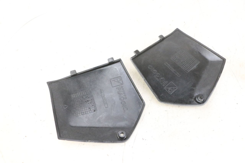 photo de FOOTREST JUNCTION PIAGGIO MP3 RL 250 (2006 - 2010) - Alternative perspective