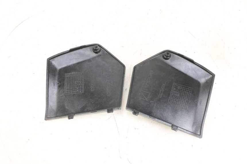 photo de FOOTREST JUNCTION PIAGGIO MP3 RL 250 (2006 - 2010) - Technical close-up