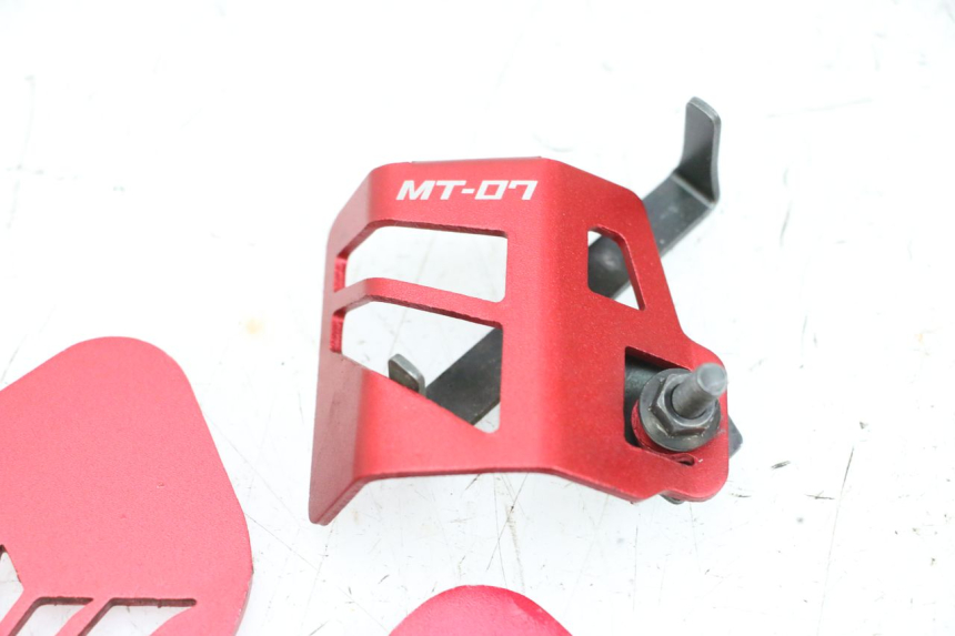 photo de MIDDLE FLOOR PANEL YAMAHA MT-07 MT07 ABS 700 (2018 - 2020) - Product overview