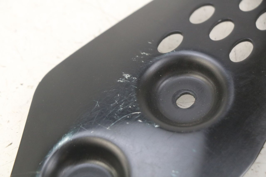 photo de FOOTREST JUNCTION YAMAHA MT-07 MT07 700 (2018 - 2020) - Technical close-up