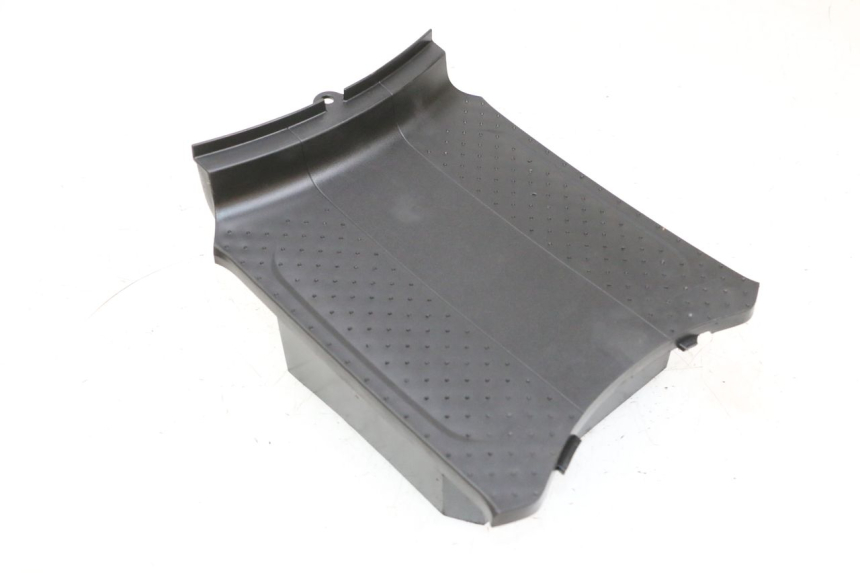 photo de MIDDLE FLOOR PANEL YAMAHA NEO'S CORE 1 (2022 - 2026) - Technical close-up