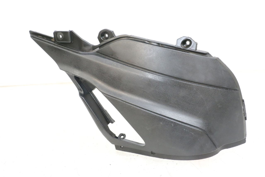 photo de MIDDLE FLOOR PANEL PIAGGIO NEW TYPHOON 50 (2018 - 2021) - Technical close-up