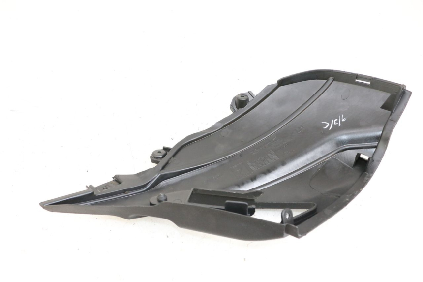 photo de MIDDLE FLOOR PANEL PIAGGIO NEW TYPHOON 50 (2018 - 2021) - Fixing points details