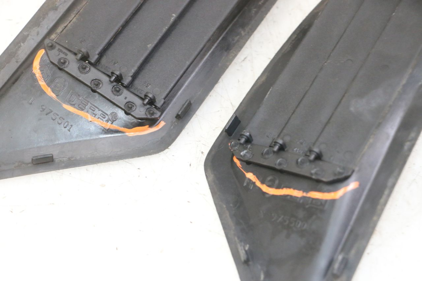 photo de MIDDLE FLOOR PANEL GILERA NEXUS 125 (2009 - 2013) - Alternative perspective