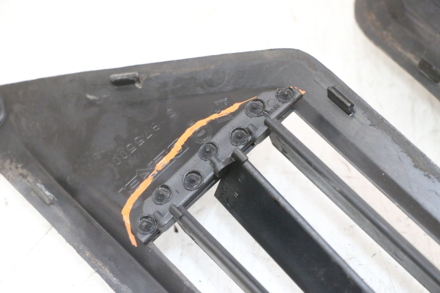 photo de MIDDLE FLOOR PANEL GILERA NEXUS 125 (2009 - 2013) - Product overview