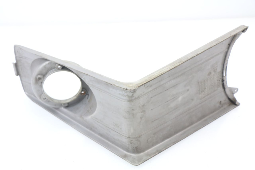 photo de MIDDLE FLOOR PANEL PIAGGIO NRG 50 (2004 - 2017) - Zoom on usage condition