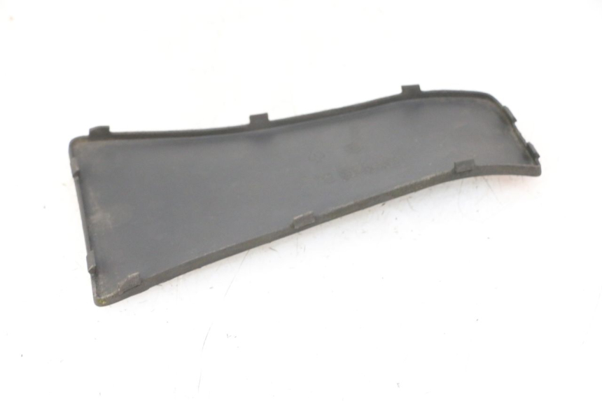 photo de MIDDLE FLOOR PANEL PIAGGIO VESPA LX 150 (2005 - 2013) - Zoom on usage condition