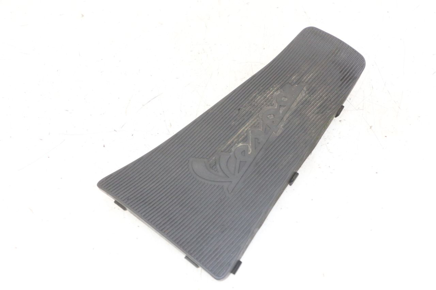 photo de FOOTREST JUNCTION PIAGGIO VESPA S 2T 50 (2007 - 2014) - Zoom on usage condition