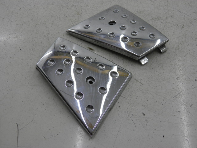 photo de MIDDLE FLOOR PANEL PIAGGIO XEVO - X EVO 125 (2010 - 2015) - Main view