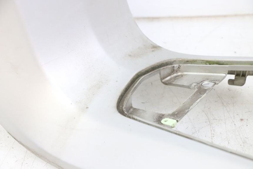 photo de MIDDLE FLOOR PANEL PEUGEOT SATELIS 250 (2006 - 2012) - Distinctive features