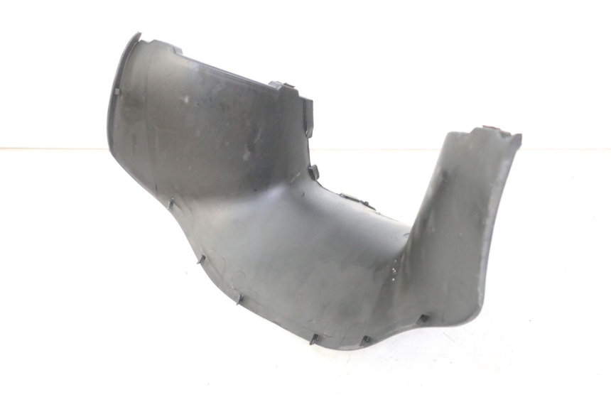 photo de MIDDLE FLOOR PANEL APRILIA SCARABEO GT TOURING 125 (1999 - 2005) - Technical close-up