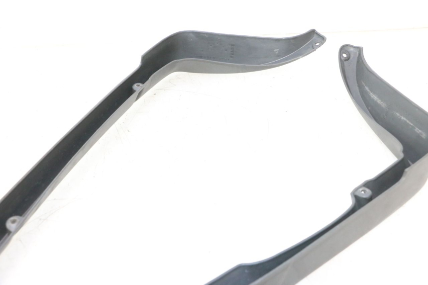 photo de MIDDLE FLOOR PANEL HONDA ST PAN EUROPEAN 1100 (1990 - 2002) - Component zoom