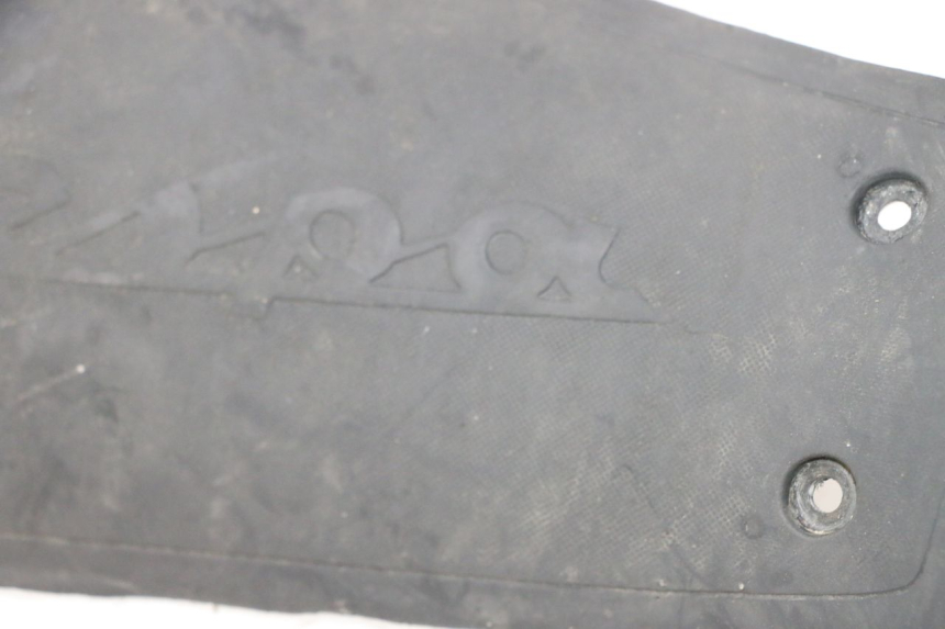 photo de FOOTREST JUNCTION PIAGGIO VESPA PRIMAVERA 2T 50 (2013 - 2018) - Fixing points details