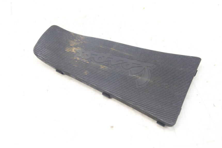 photo de FOOTREST JUNCTION PIAGGIO VESPA S 2T 50 (2007 - 2014) - Technical close-up