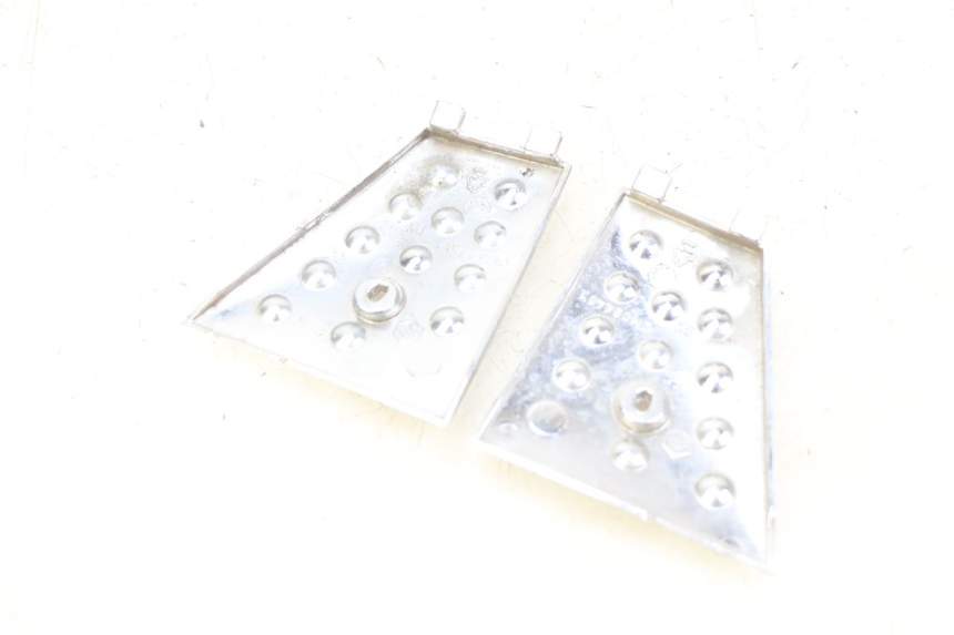 photo de FOOTREST JUNCTION PIAGGIO X8 125 (2004 - 2007) - Component detail