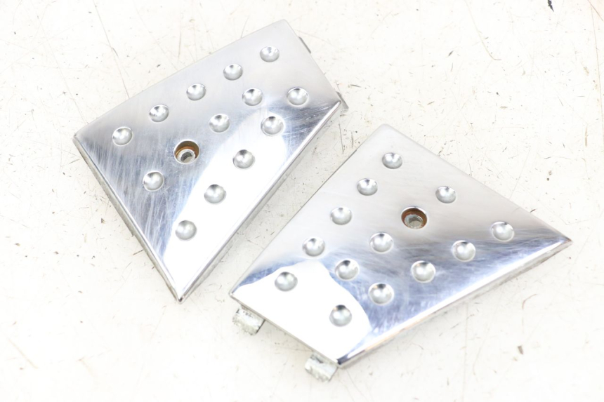 photo de FOOTREST JUNCTION PIAGGIO X8 125 (2004 - 2007) - Product overview