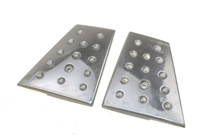 photo de FOOTREST JUNCTION PIAGGIO XEVO - X EVO 125 (2007 - 2017) - Technical close-up