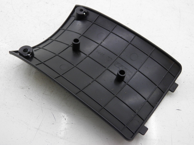 photo de MIDDLE FLOOR PANEL YAMASAKI YM50QT-N3 RETRO 50 (2012 - 2014) - Zoom on usage condition