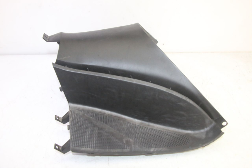 photo de MIDDLE FLOOR PANEL YAMAHA YP MAJESTY 125 (2002 - 2006) - Zoom on usage condition