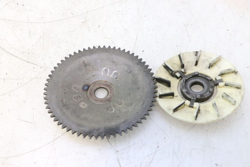 photo de VARIATOR PULLEY PLATE KYMCO AGILITY 4T 50 (2018 - 2022) - Technical close-up