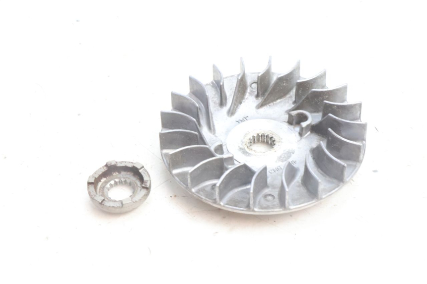 photo de VARIATOR PULLEY PLATE YAMAHA BW'S BWS 125 (2010 - 2013) - Component detail