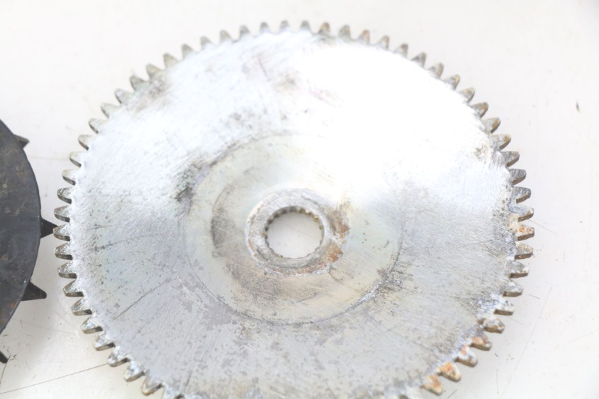 photo de VARIATOR PULLEY PLATE APRILIA SR 2T 50 (2018 - 2022) - Zoom on usage condition