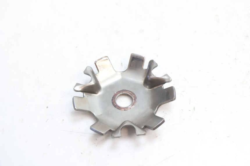 photo de VARIATOR BACK PLATE PEUGEOT SPEEDFIGHT LC 50 (1996 - 2002) - Zoom on usage condition