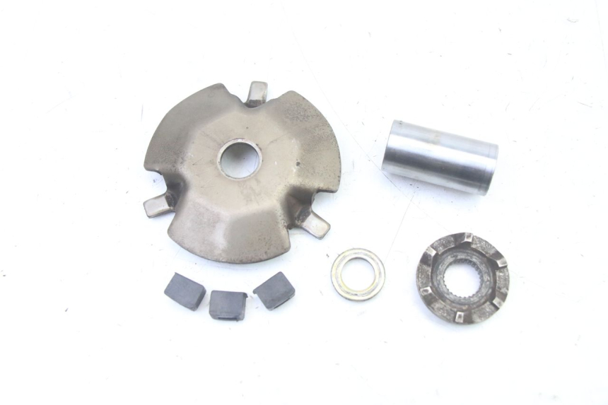 photo de VARIATOR BACK PLATE PEUGEOT TWEET 4T 50 (2014 - 2019) - Main view