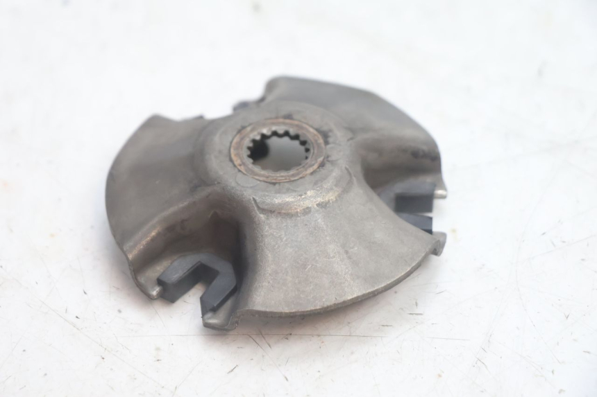 photo de VARIATOR BACK PLATE YAMAHA XMAX X-MAX 125 (2006 - 2009) - Alternative perspective