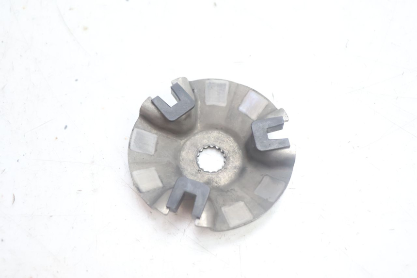 photo de VARIATOR BACK PLATE YAMAHA XMAX X-MAX 125 (2006 - 2009) - Technical close-up