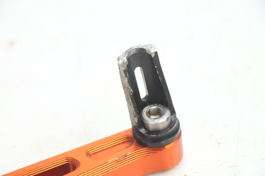 photo de KICK PEUGEOT VIVACITY 50 (2004 - 2009) - Surface and material condition