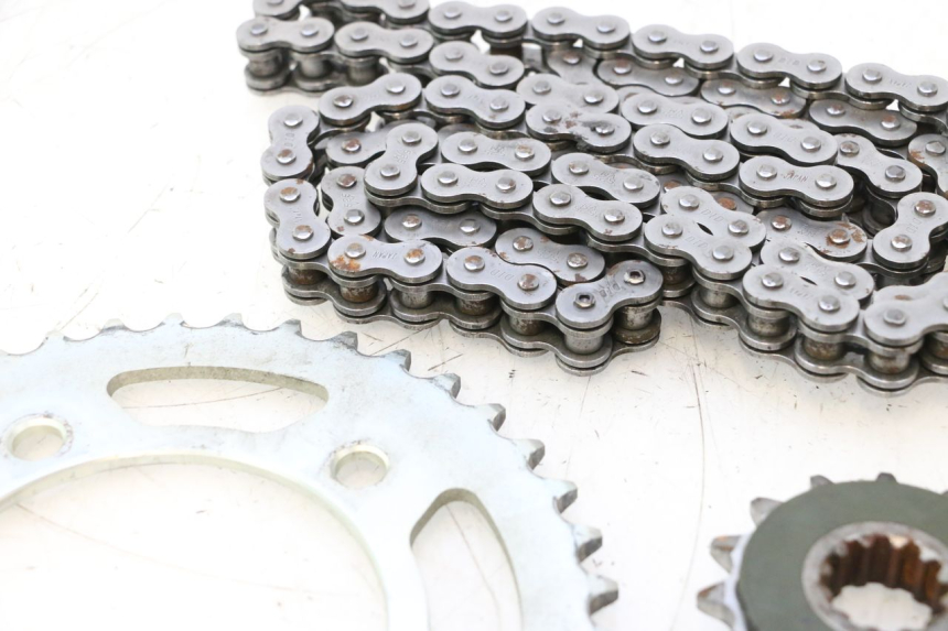 photo de CHAIN SPROCKET KIT HONDA CB F HORNET 600 (2005 - 2006) - Zoom on usage condition